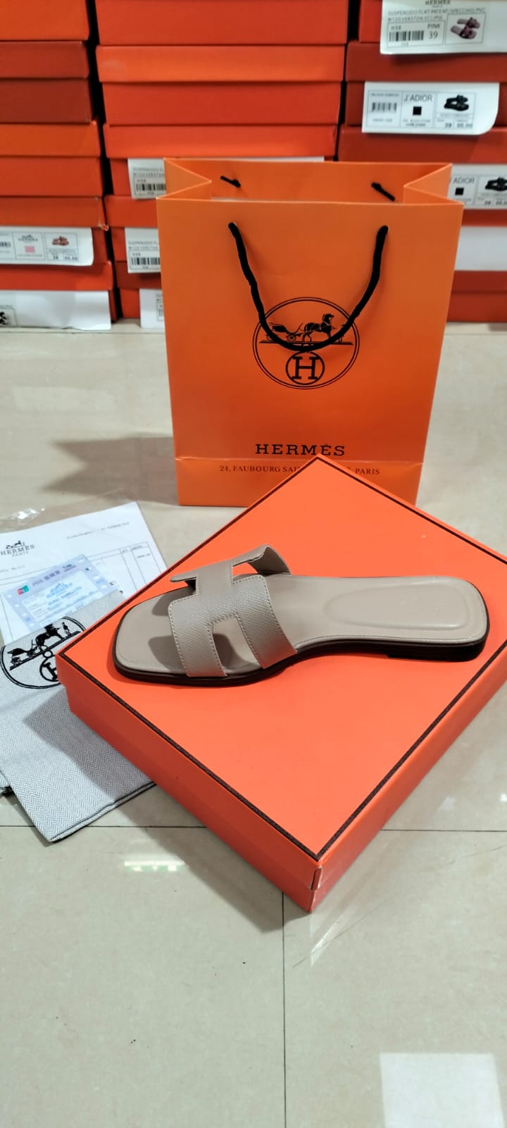 Hermes Sandals (Minimum order 100pcs)