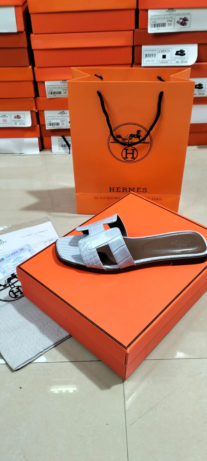 Hermes Sandals (Minimum order 100pcs)