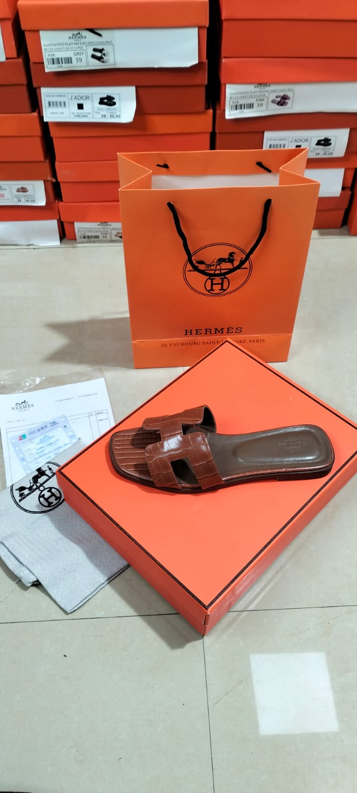 Hermes Sandals (Minimum order 100pcs)