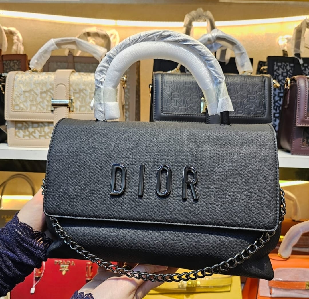 Brandnew Branded Bags(Minimum order 100pcs)