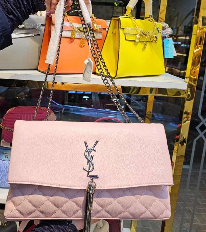 Brandnew Branded Bags(Minimum order 100pcs)