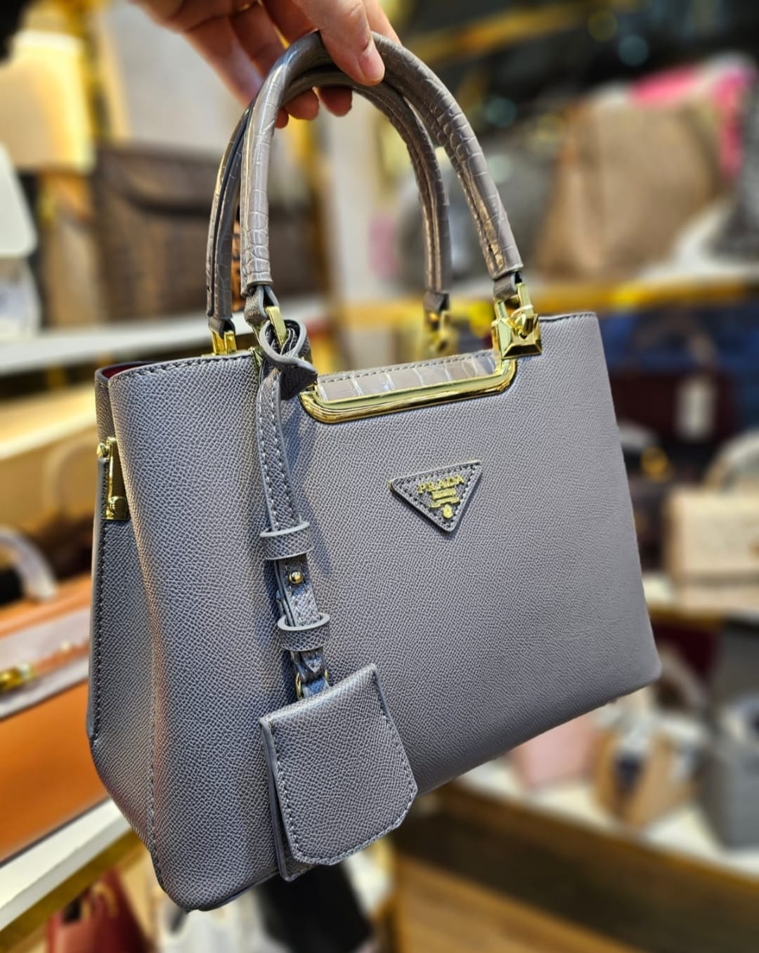Brandnew Branded Bags(Minimum order 100pcs)