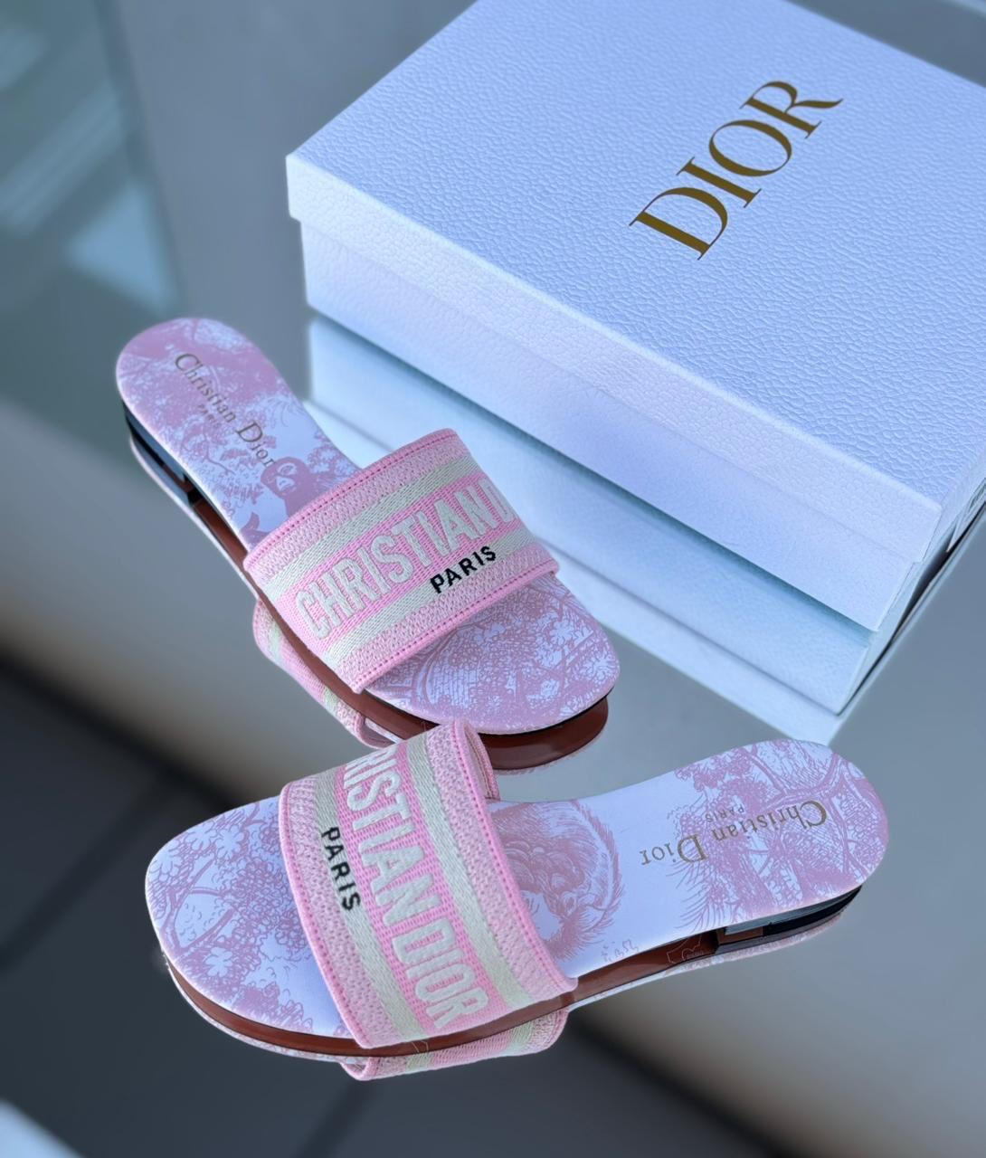 BRANDED FLAT SANDALS