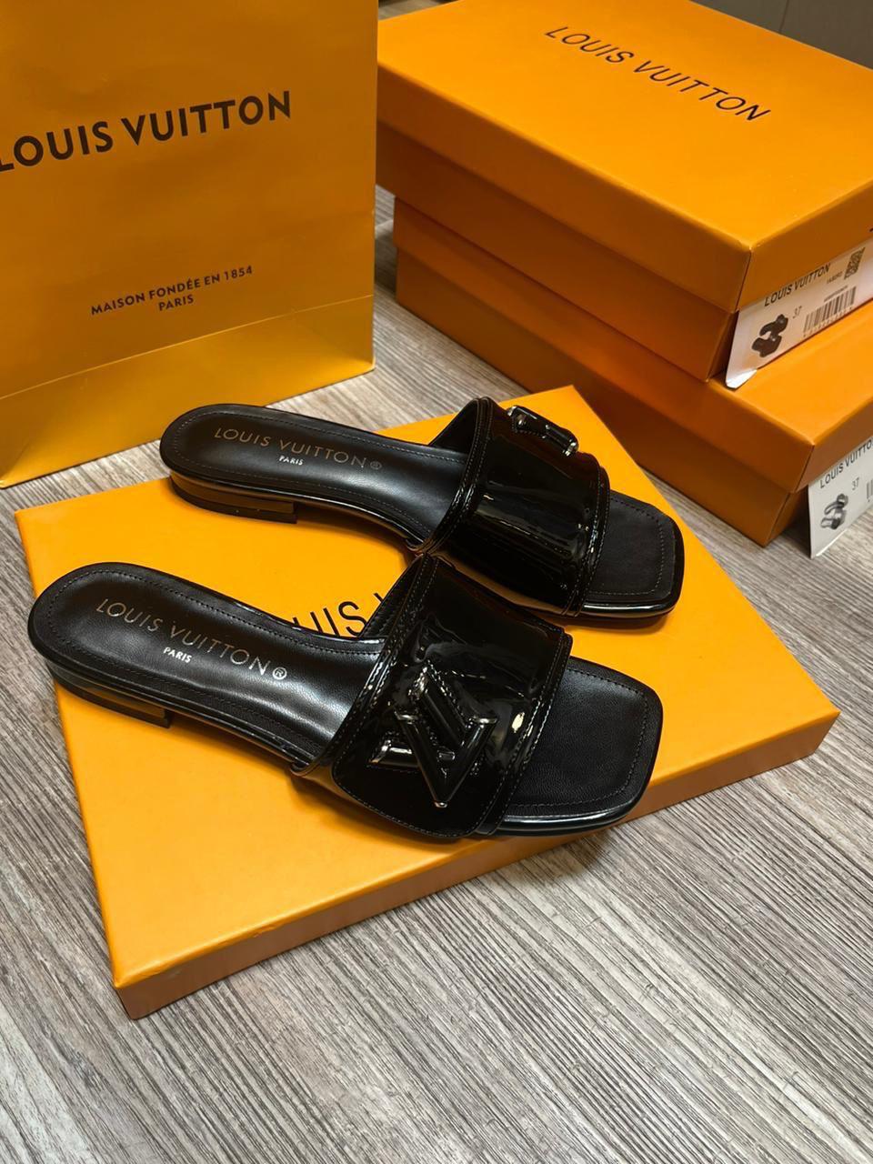 BRANDED FLAT SANDALS