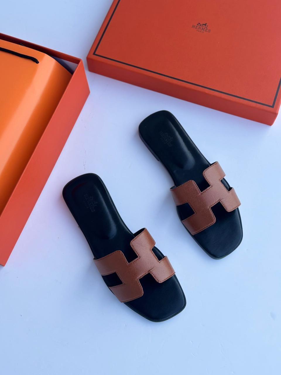 BRANDED FLAT SANDALS