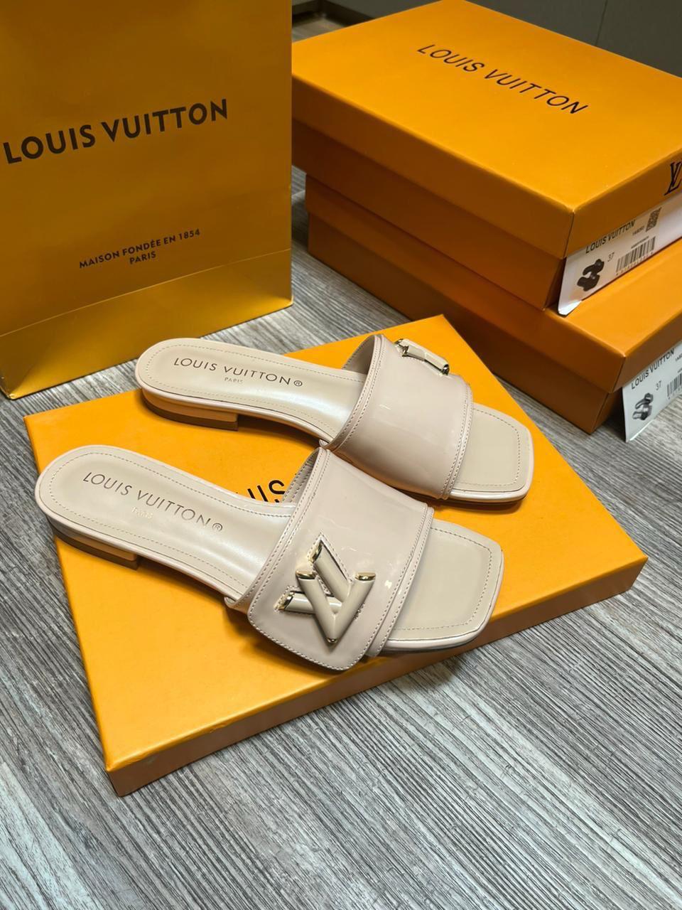 BRANDED FLAT SANDALS
