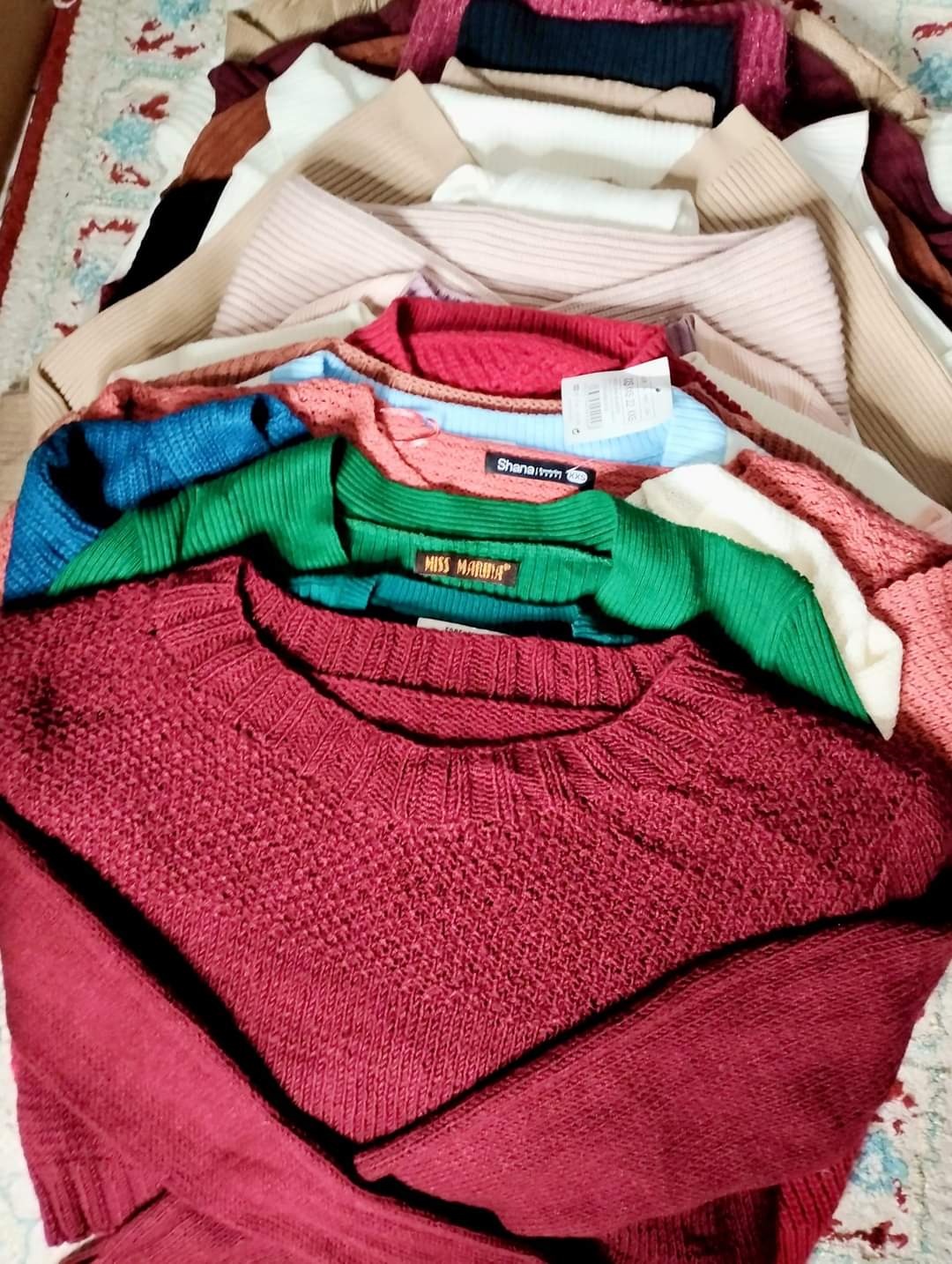 Premium knitted tops/Sweater