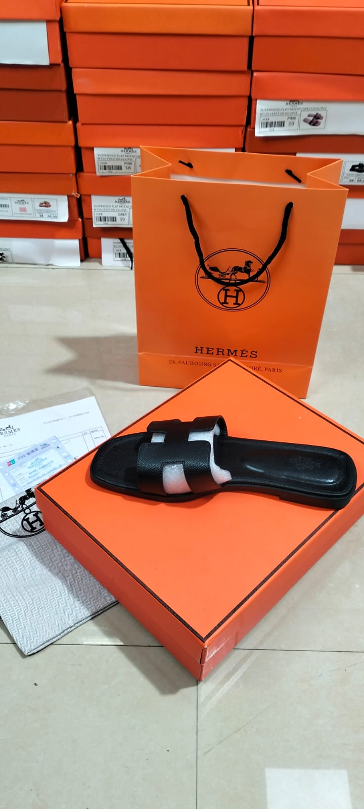 Hermes Sandals (Minimum order 100pcs)