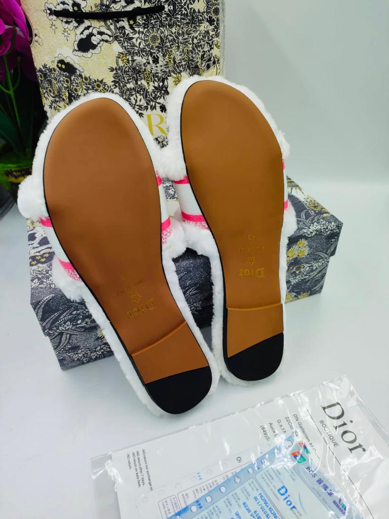 70% Sale LV/Chanel/Christian Dior Sandals indoor