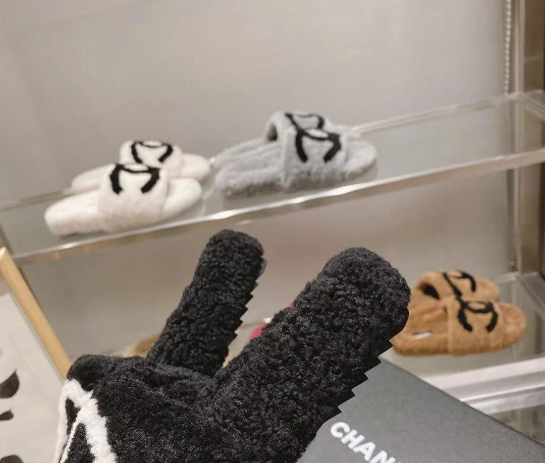 70% Sale LV/Chanel/Christian Dior Sandals indoor