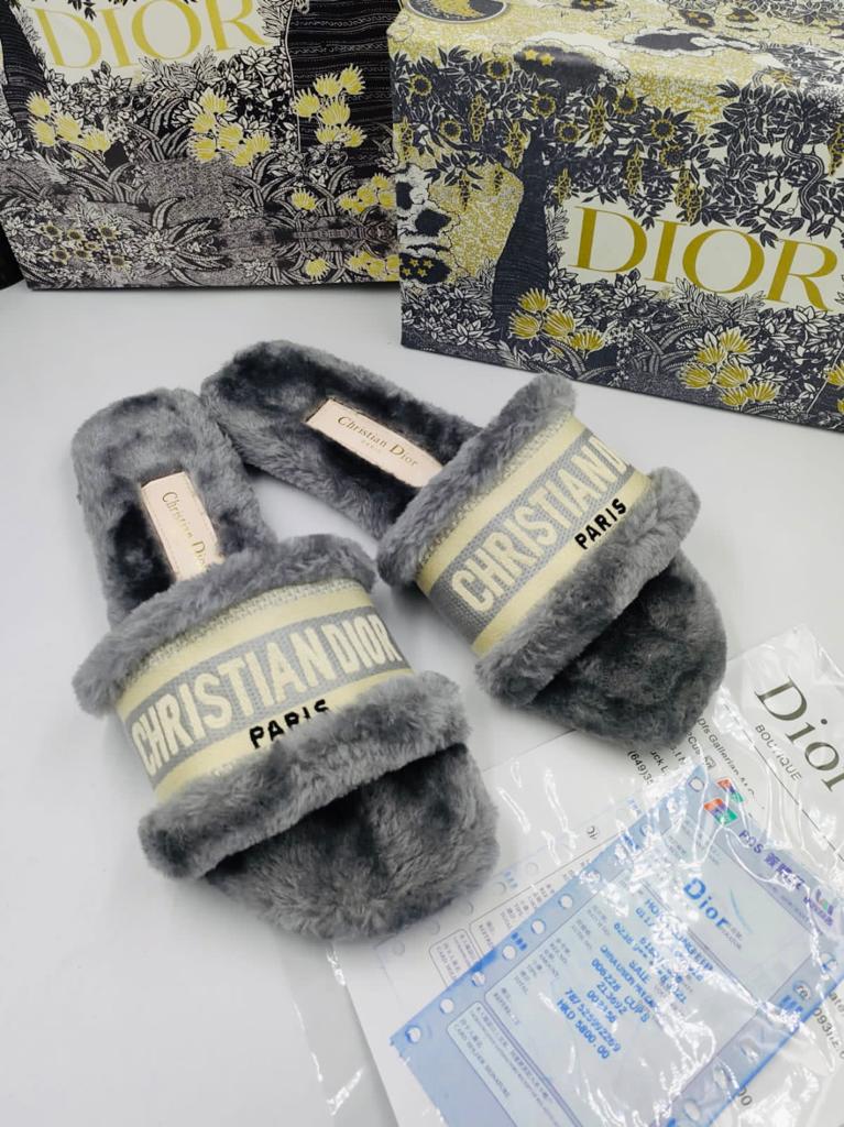 70% Sale LV/Chanel/Christian Dior Sandals indoor